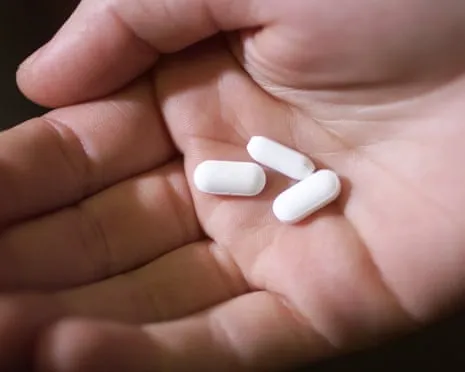 Daily Aspirin Shows ‘Huge Effect’ in Reducing Bowel Cancer Recurrence, Trial Reports