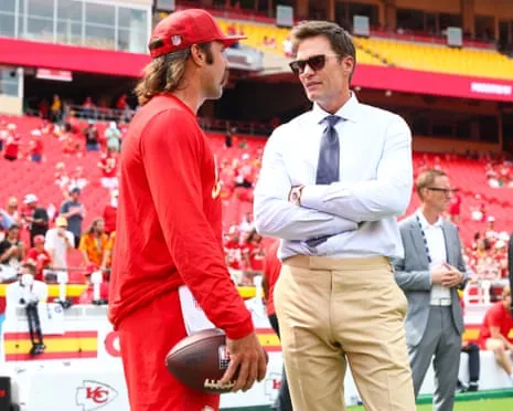 Tom Brady ignites online backlash after showing up in Raiders team booth